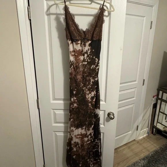 L'AGENCE Susanna Silk Lace Dress - Cowprint - Picture 4 of 5